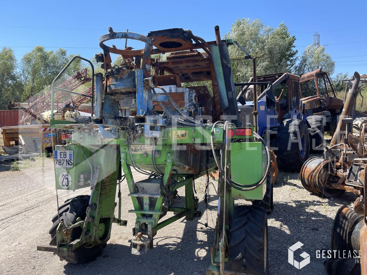 Tecnoma VITIS 480 T - Straddle tractor: picture 4 Tecnoma VITIS 480 T - Straddle tractor: picture 4