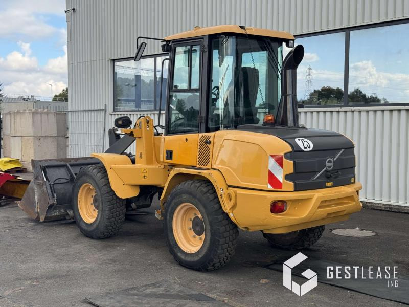 Volvo L30G - Wheel loader: picture 2 Volvo L30G - Wheel loader: picture 2