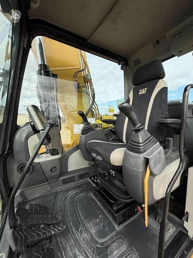 Crawler excavator CAT 313 FL GC, 5091 H: picture 11
