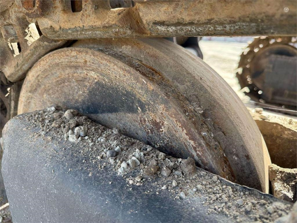 Crawler excavator Case Cx 210, ISUZU MANUAL PUMP: picture 15