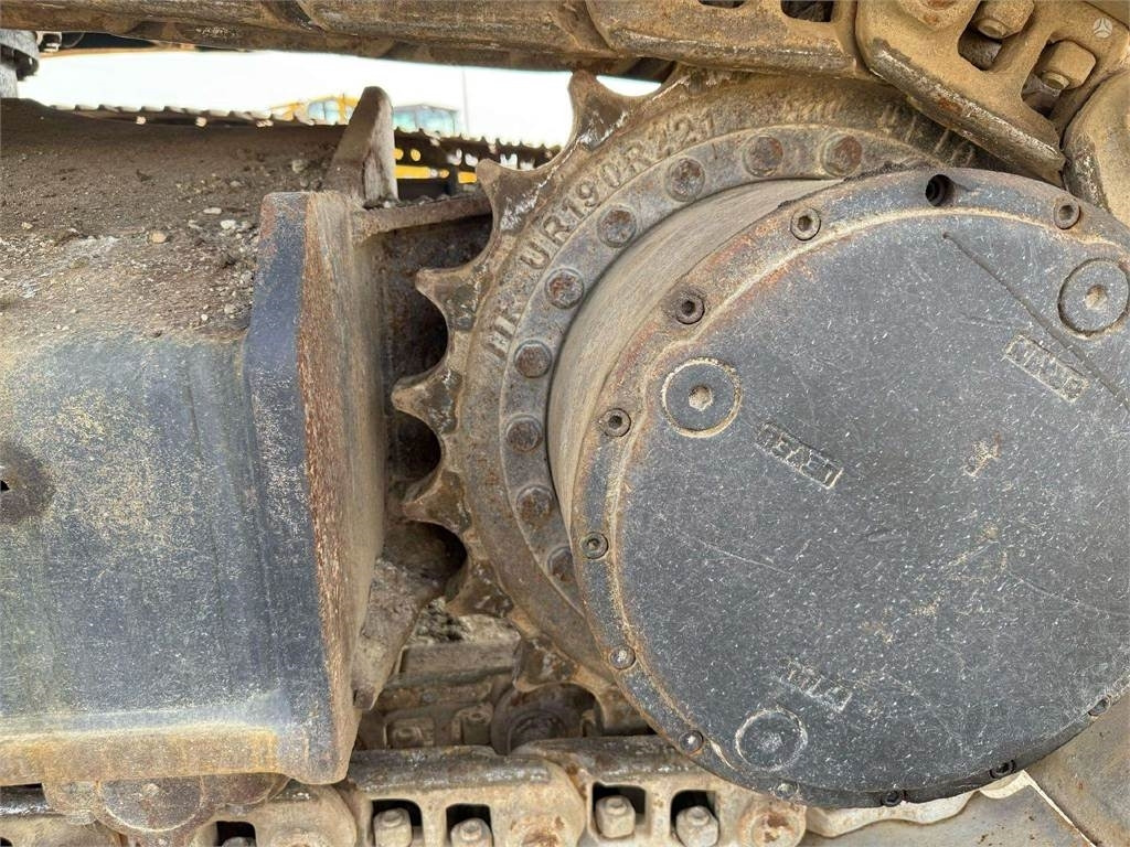 Crawler excavator Case Cx 210, ISUZU MANUAL PUMP: picture 17