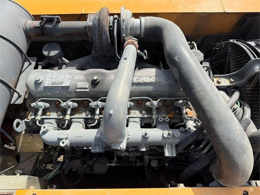 Crawler excavator Case Cx 210, ISUZU MANUAL PUMP: picture 13