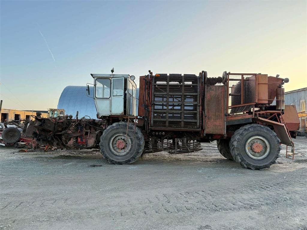 Holmer Mercedes V8 twin turbo - Combine harvester: picture 4 Holmer Mercedes V8 twin turbo - Combine harvester: picture 4