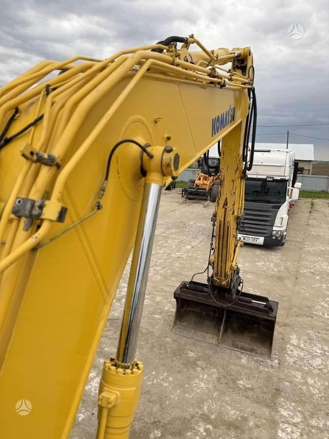 Crawler excavator Komatsu PC 190 LC-8: picture 16