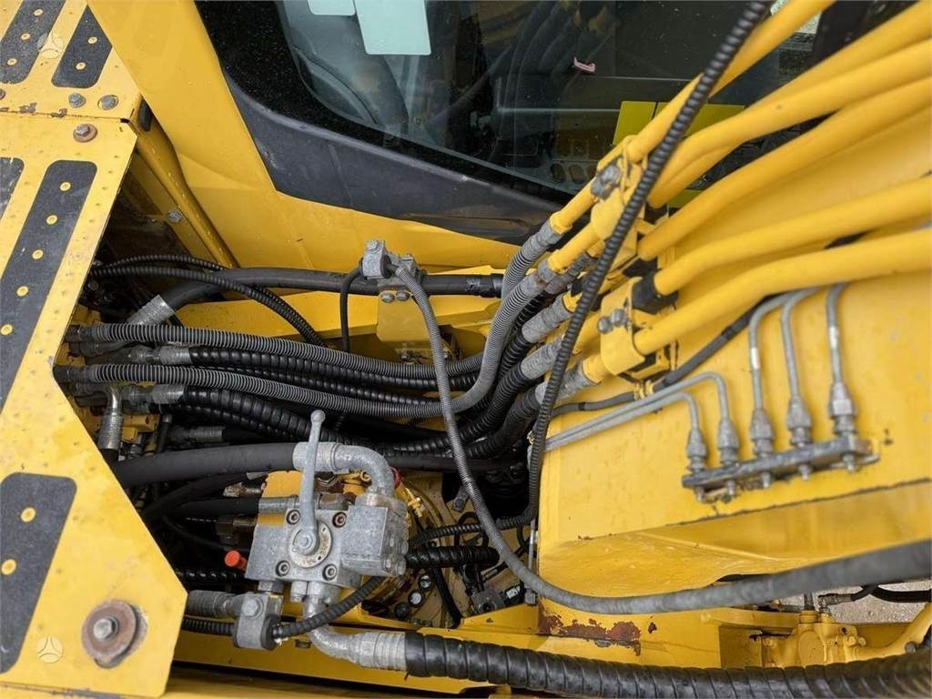 Crawler excavator Komatsu PC 190 LC-8: picture 14