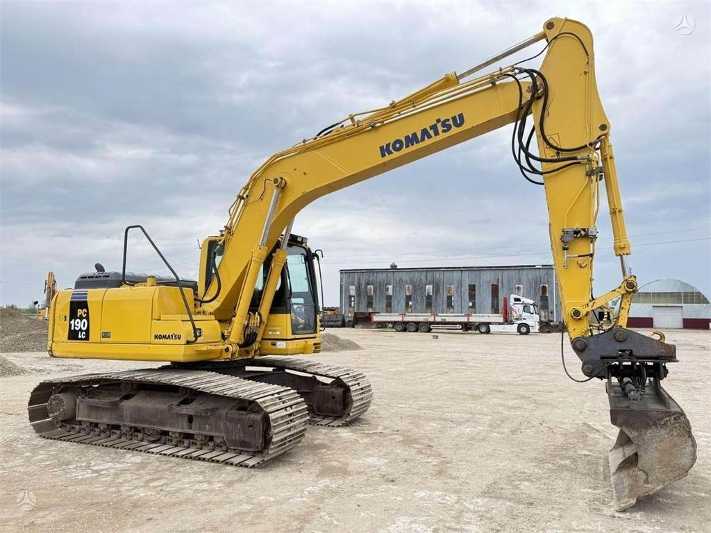 Crawler excavator Komatsu PC 190 LC-8: picture 7