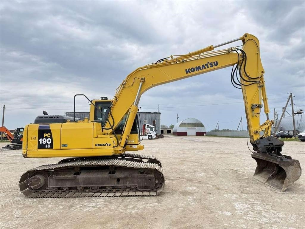 Crawler excavator Komatsu PC 190 LC-8: picture 6