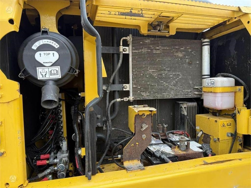 Crawler excavator Komatsu PC 190 LC-8: picture 13