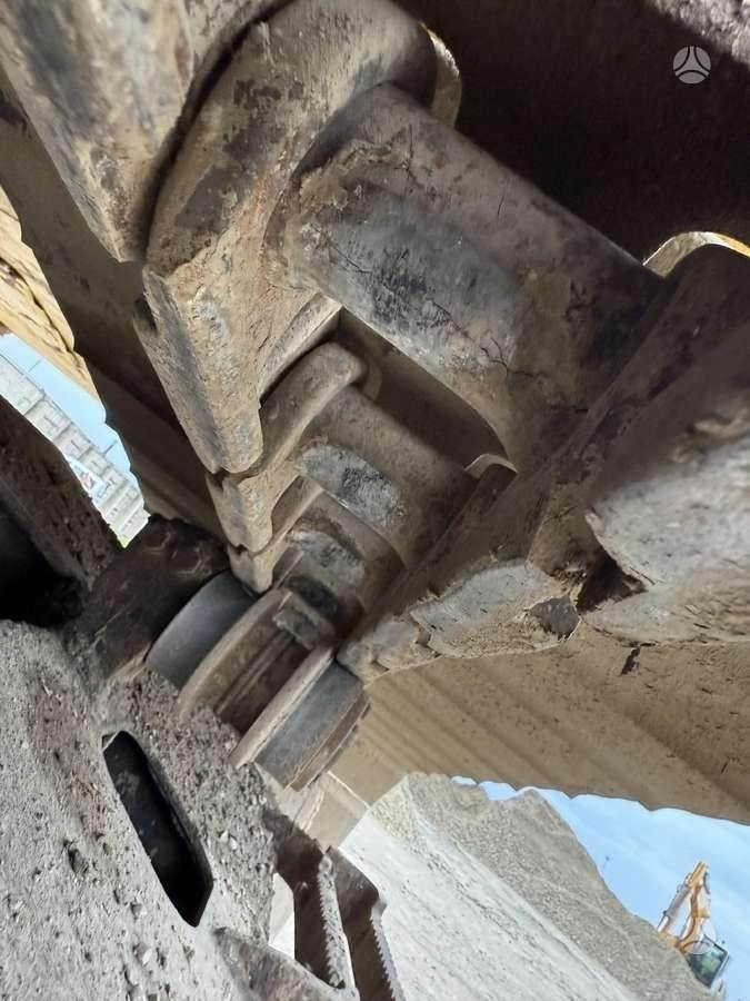 Crawler excavator Komatsu PC 190 LC-8: picture 20