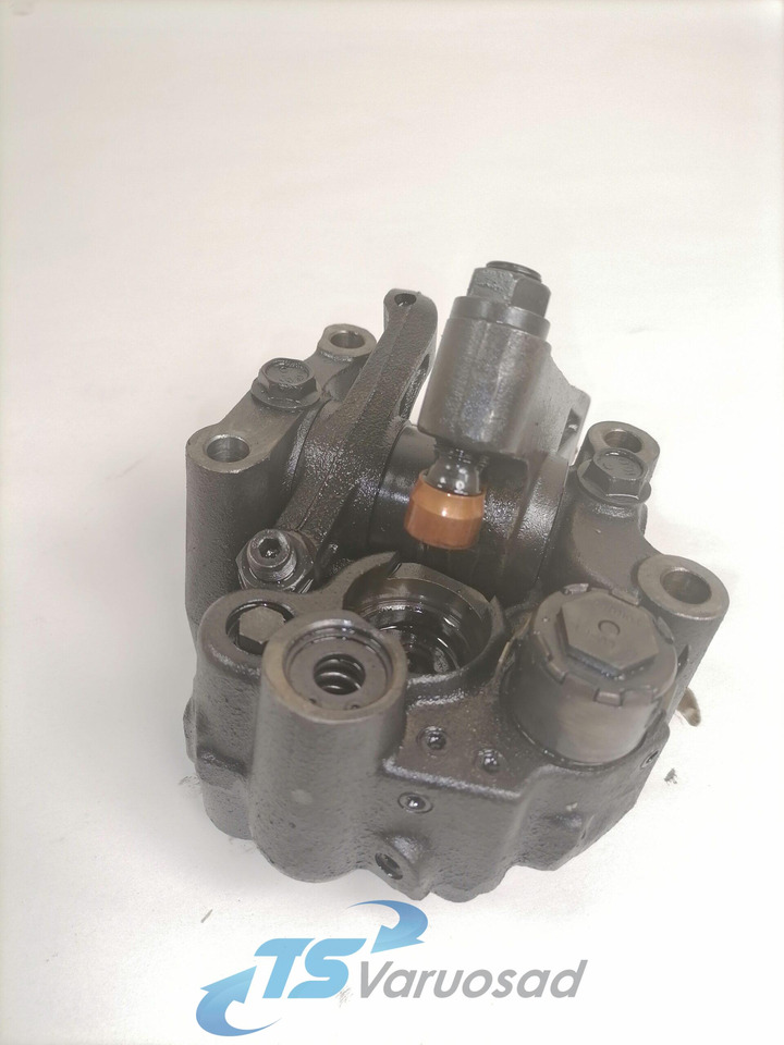 DAF Set of rockers with shaft 1732002 - Universal part for Truck: picture 1 DAF Set of rockers with shaft 1732002 - Universal part for Truck: picture 1