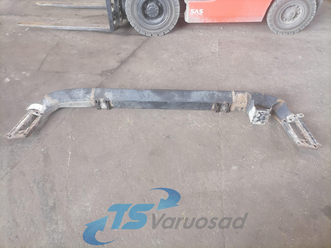 MAN Bumper 81416505013 - Bumper for Truck: picture 1 MAN Bumper 81416505013 - Bumper for Truck: picture 1