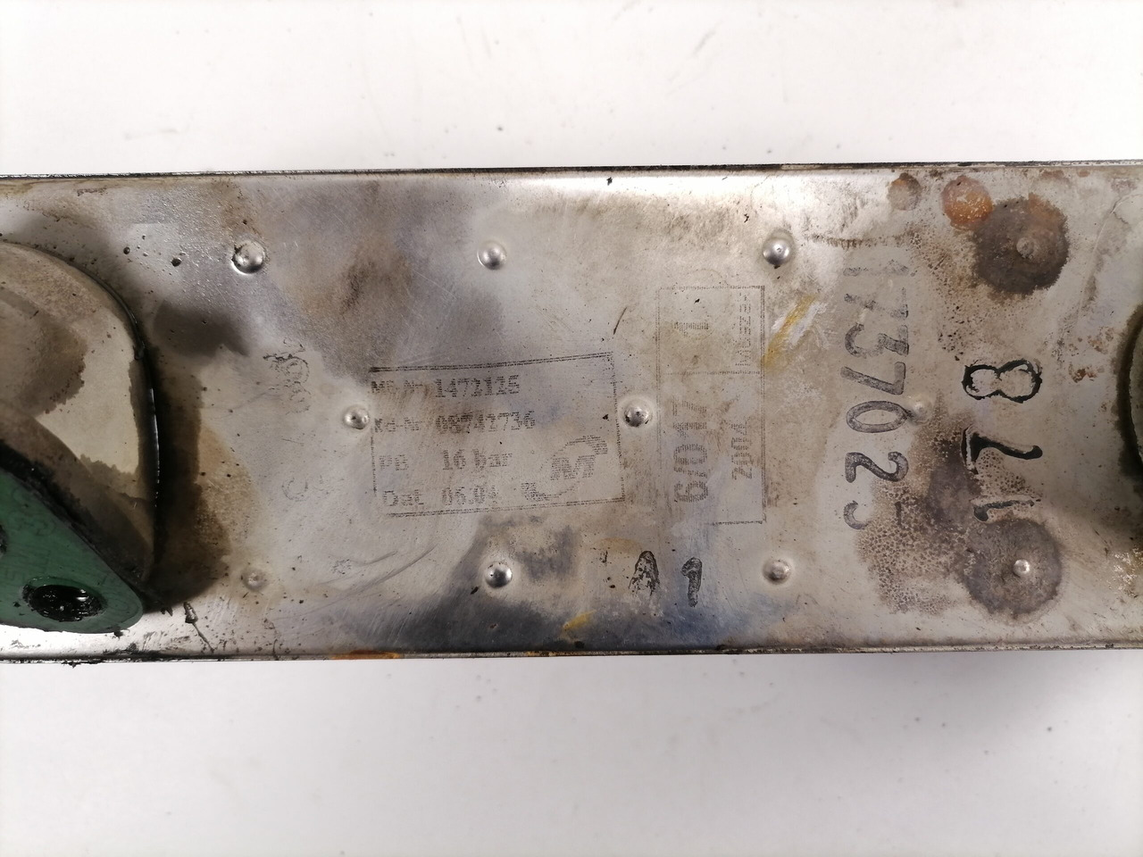 MAN Engine oil cooler 1472125 - Engine and parts for Truck: picture 2 MAN Engine oil cooler 1472125 - Engine and parts for Truck: picture 2