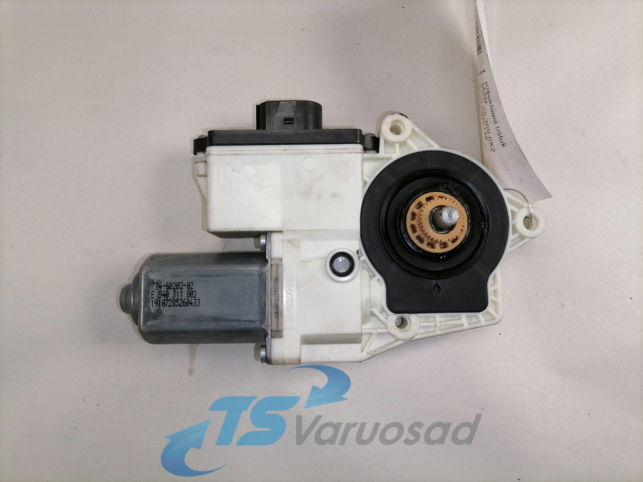 MAN Glass lift 81286016138 - Window and parts for Truck: picture 4 MAN Glass lift 81286016138 - Window and parts for Truck: picture 4