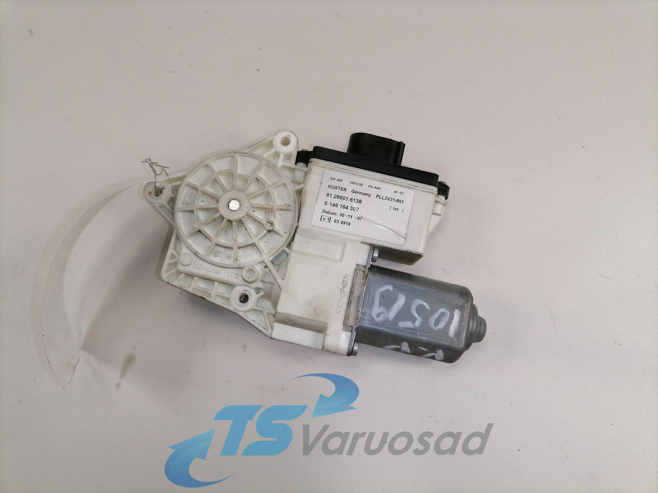 MAN Glass lift 81286016138 - Window and parts for Truck: picture 3 MAN Glass lift 81286016138 - Window and parts for Truck: picture 3