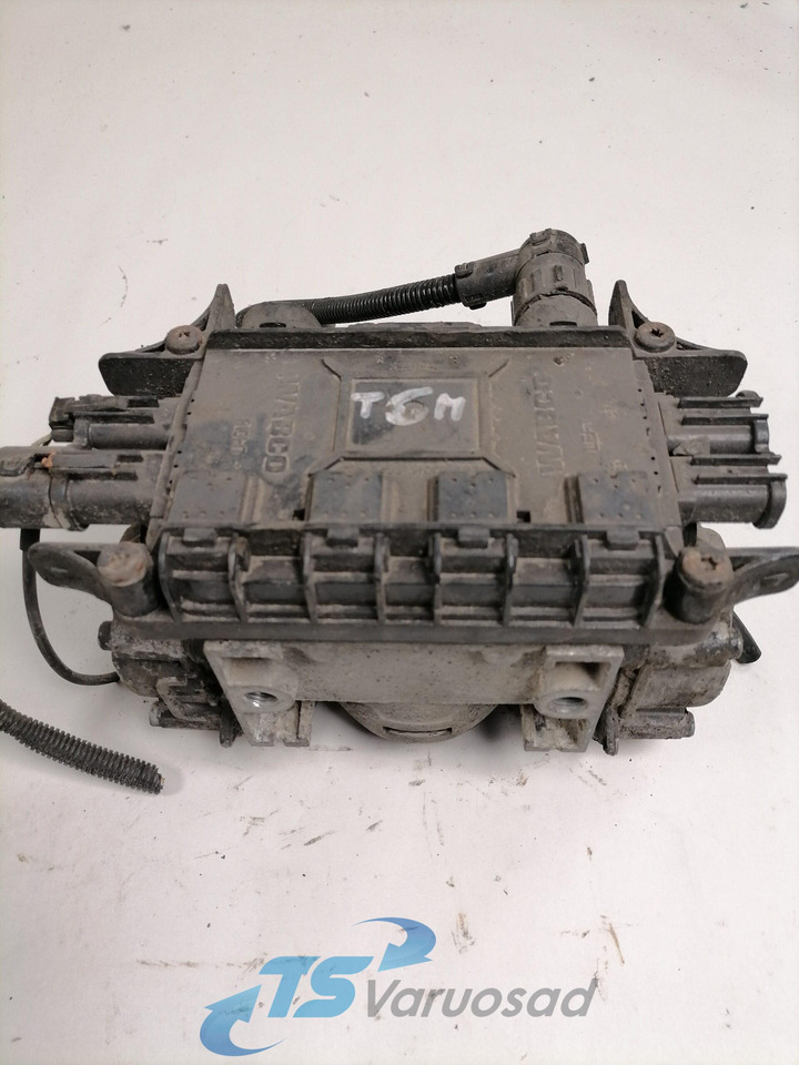 MAN Rear axel brake pressure control valve 4801041030 - Brake valve for Truck: picture 1 MAN Rear axel brake pressure control valve 4801041030 - Brake valve for Truck: picture 1