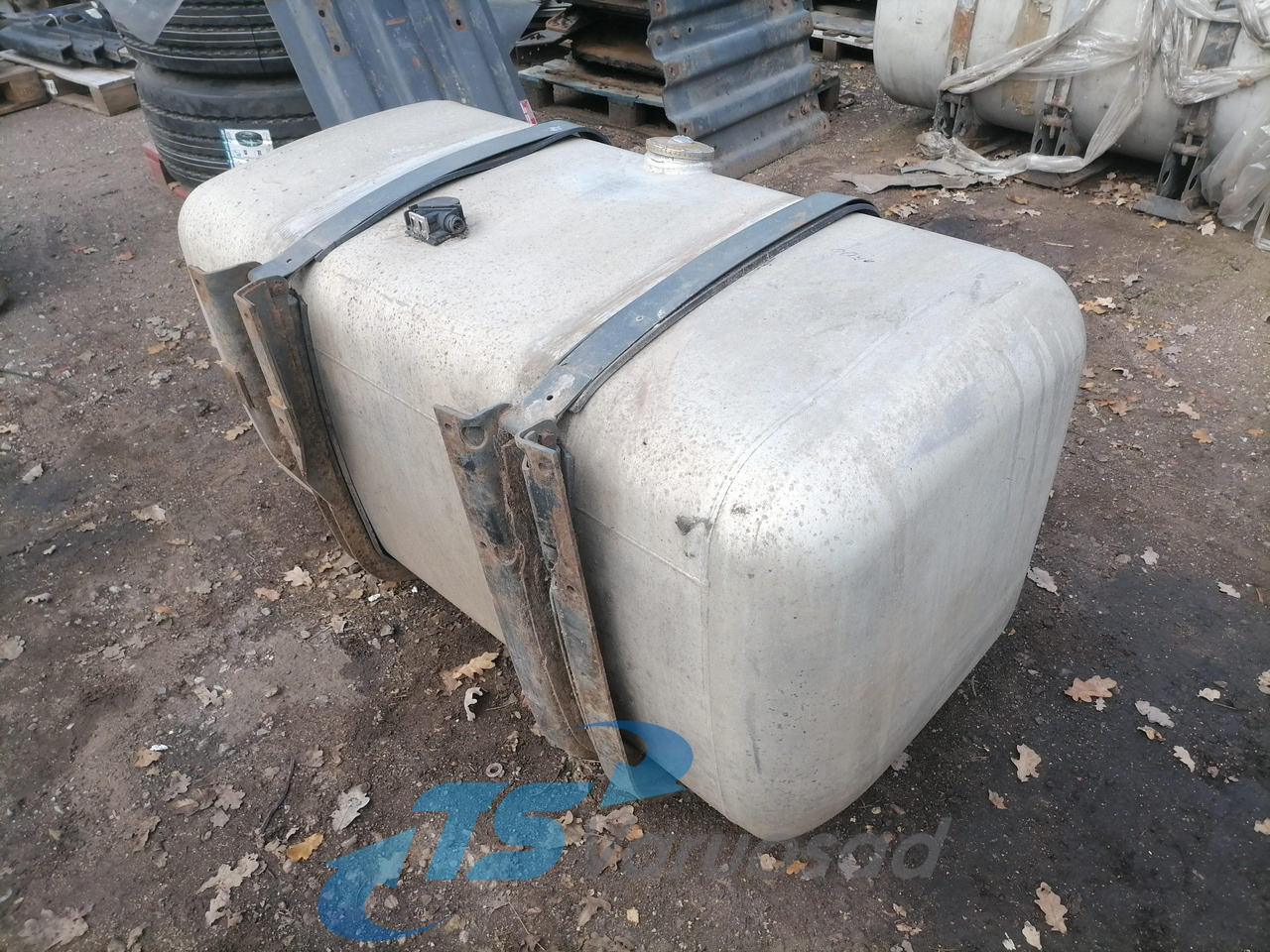 MB Kütusepaak 650L A9344700001 - Fuel tank for Truck: picture 3 MB Kütusepaak 650L A9344700001 - Fuel tank for Truck: picture 3
