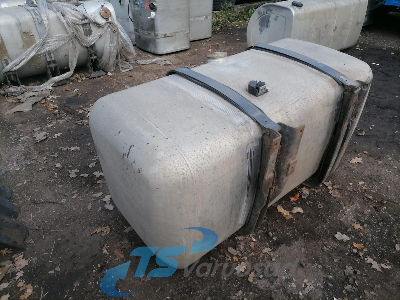 MB Kütusepaak 650L A9344700001 - Fuel tank for Truck: picture 2 MB Kütusepaak 650L A9344700001 - Fuel tank for Truck: picture 2