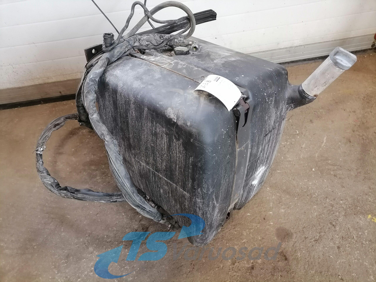 Mercedes-Benz ADBlue paak A9304700415 - Fuel processing/ Fuel delivery for Truck: picture 4 Mercedes-Benz ADBlue paak A9304700415 - Fuel processing/ Fuel delivery for Truck: picture 4