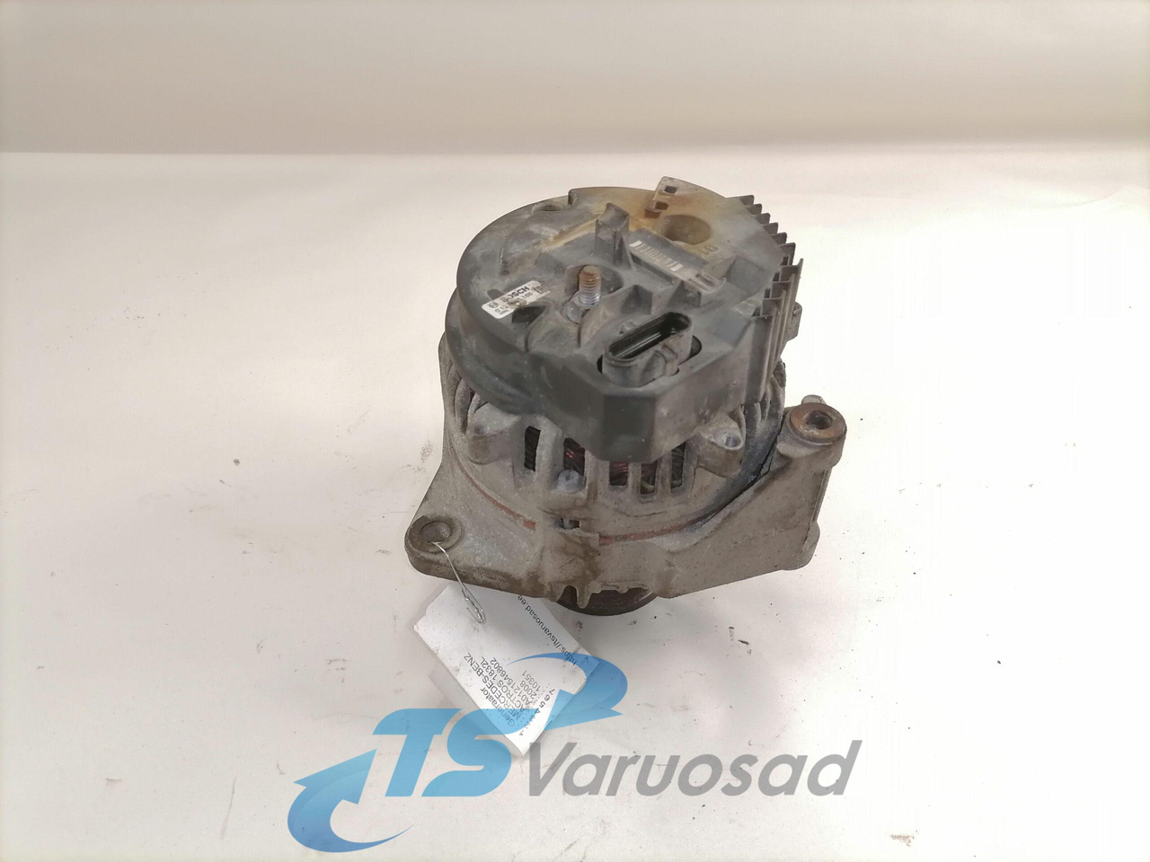 Mercedes-Benz Alternator A0121546802 - Alternator for Truck: picture 1 Mercedes-Benz Alternator A0121546802 - Alternator for Truck: picture 1