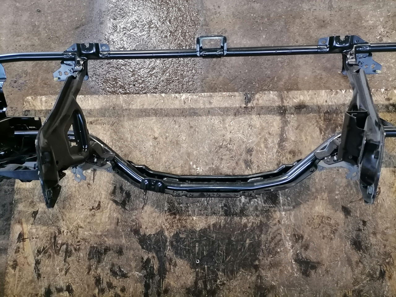 Mercedes-Benz Armatuuri raam A9606803955 - Universal part for Truck: picture 4 Mercedes-Benz Armatuuri raam A9606803955 - Universal part for Truck: picture 4