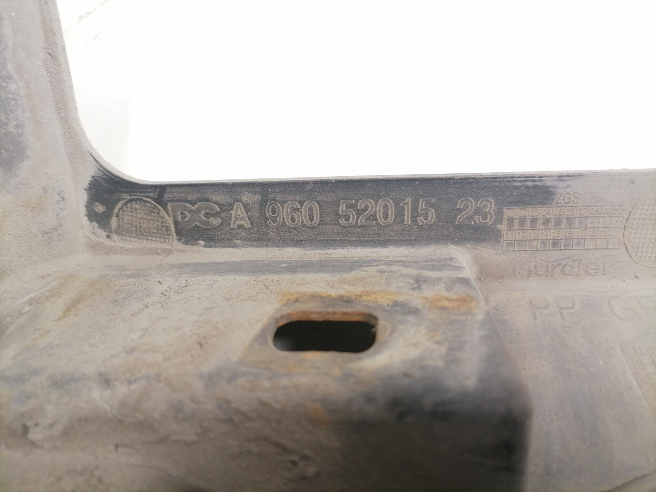 Mercedes-Benz Mürasummuti A9605201523 - Universal part for Truck: picture 4 Mercedes-Benz Mürasummuti A9605201523 - Universal part for Truck: picture 4