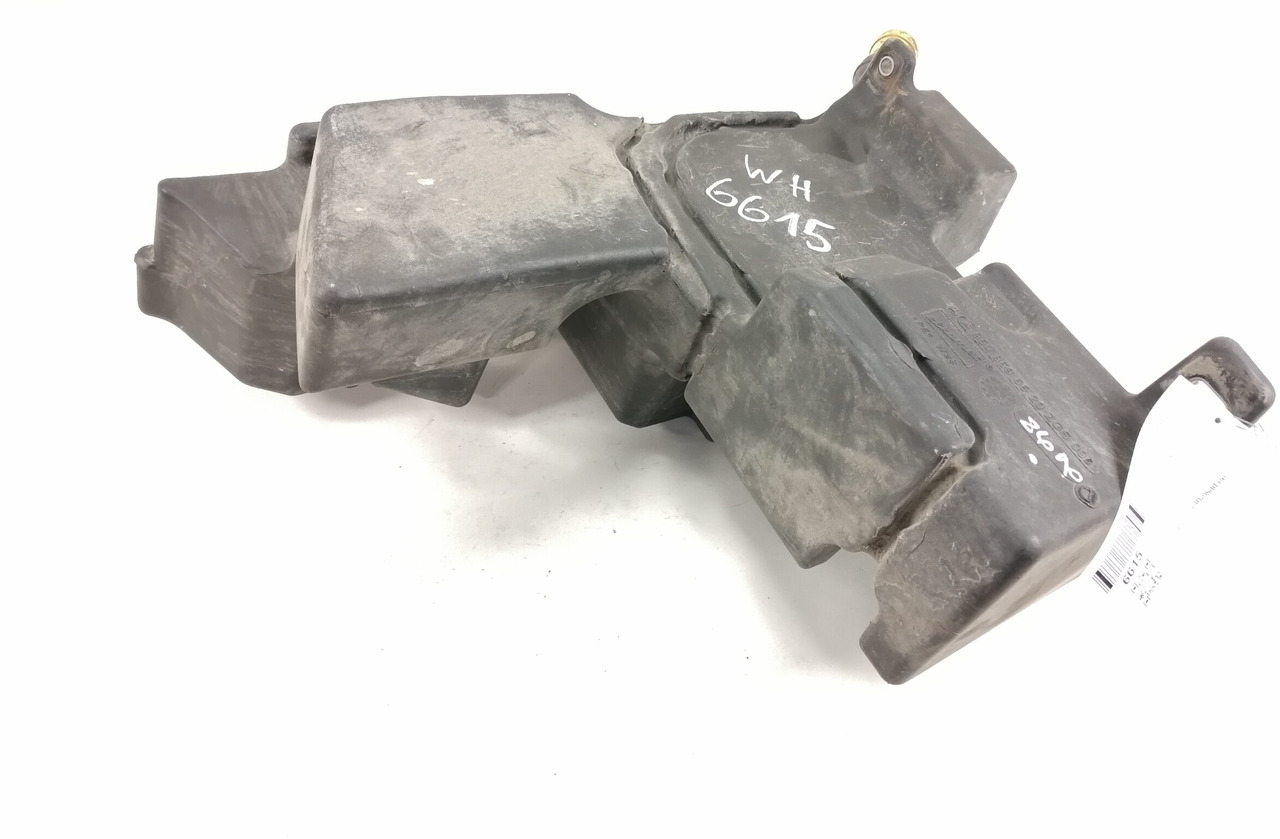 Mercedes-Benz Windscreen washer fluid tank A9608696620 - Wiper for Truck: picture 4 Mercedes-Benz Windscreen washer fluid tank A9608696620 - Wiper for Truck: picture 4