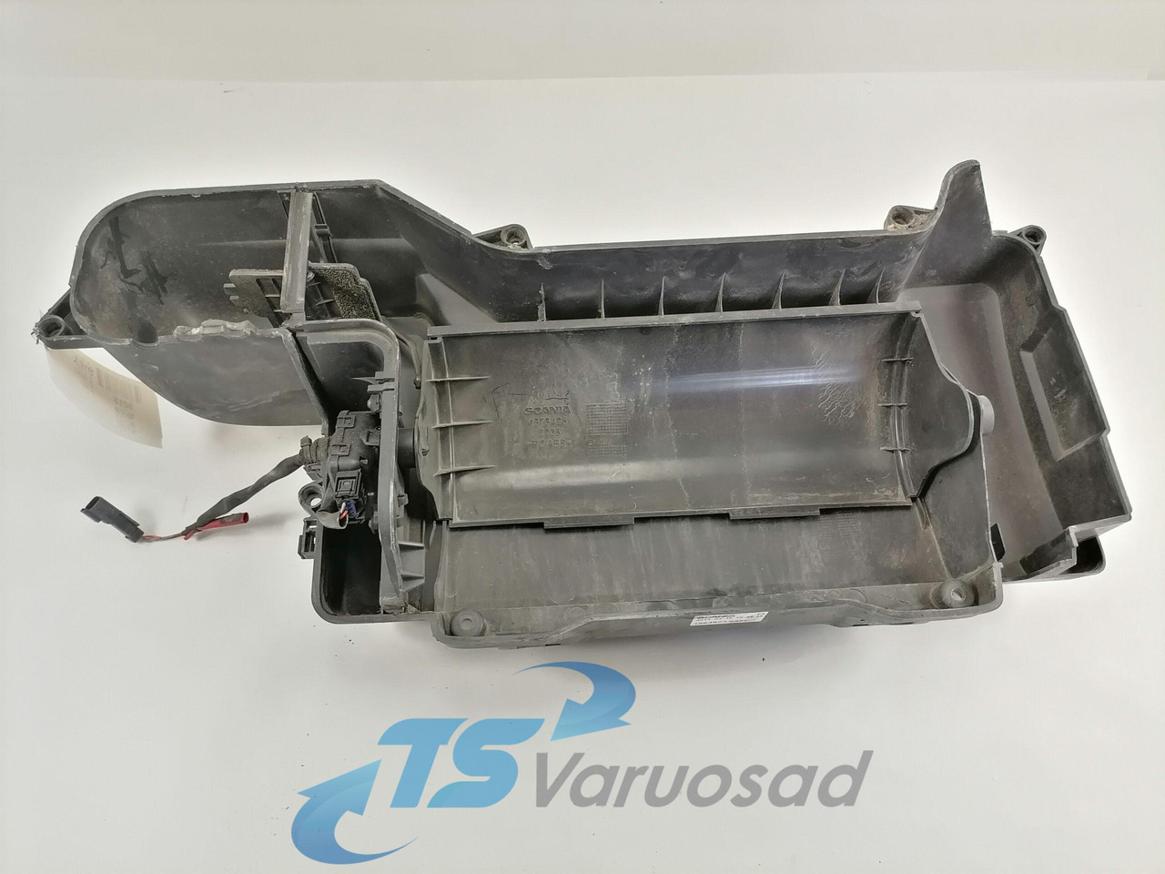 Scania Blower cover 1863973 - Universal part for Truck: picture 5 Scania Blower cover 1863973 - Universal part for Truck: picture 5