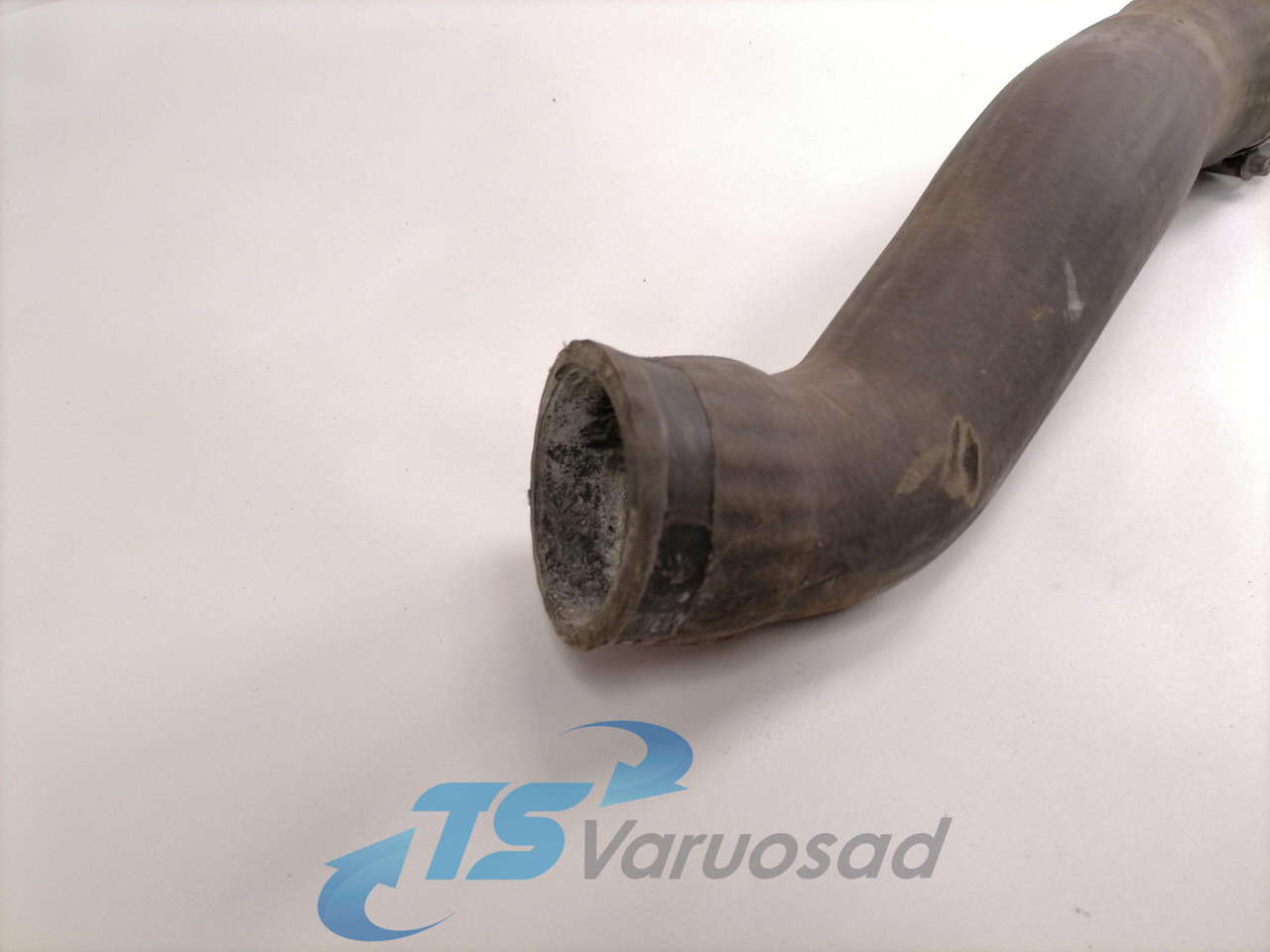 Scania Coolant pipe 1362974 - Cooling system for Truck: picture 3 Scania Coolant pipe 1362974 - Cooling system for Truck: picture 3