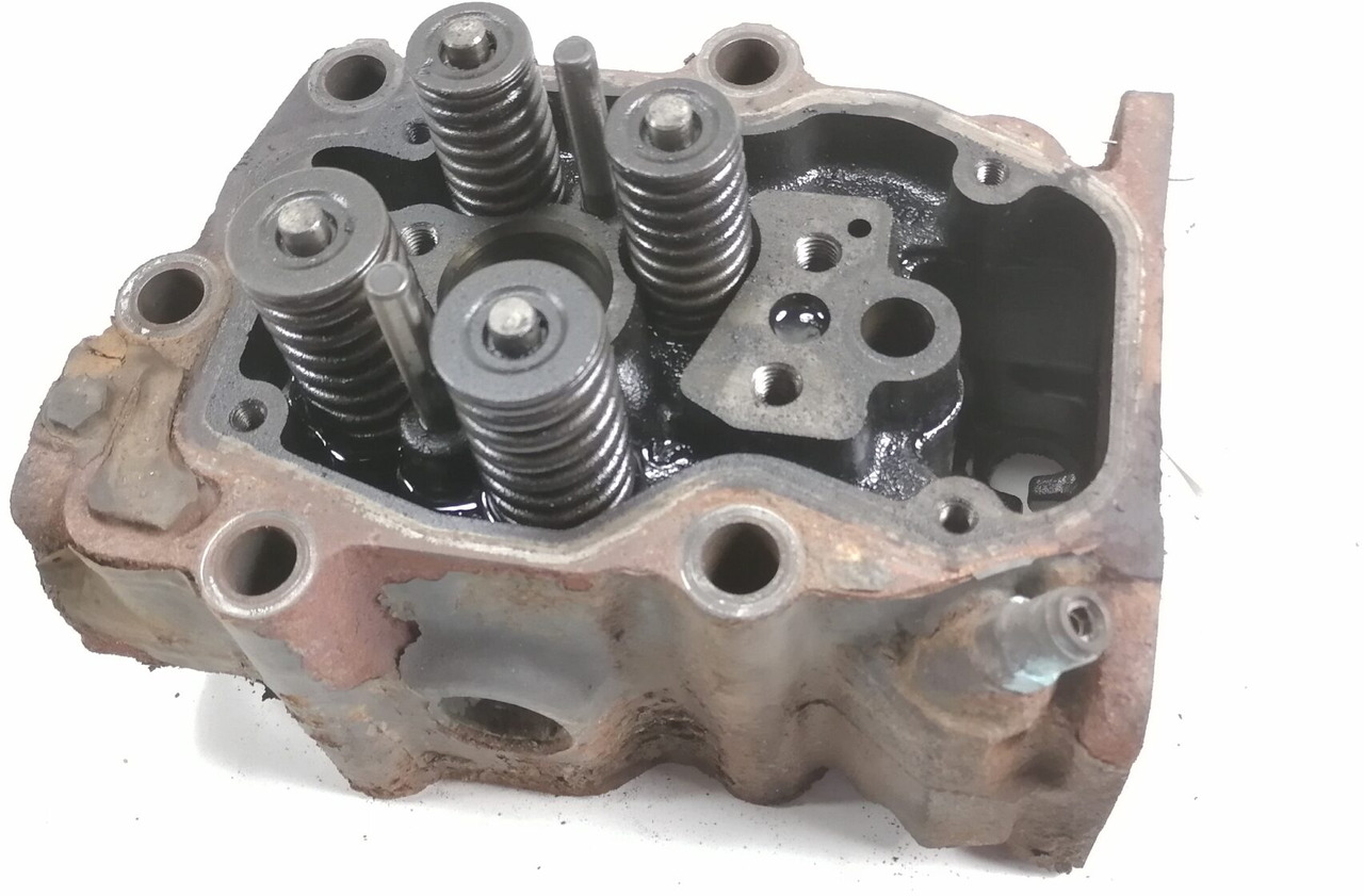 Scania Cylinder head, HPI 1804716 - Cylinder head for Truck: picture 1 Scania Cylinder head, HPI 1804716 - Cylinder head for Truck: picture 1