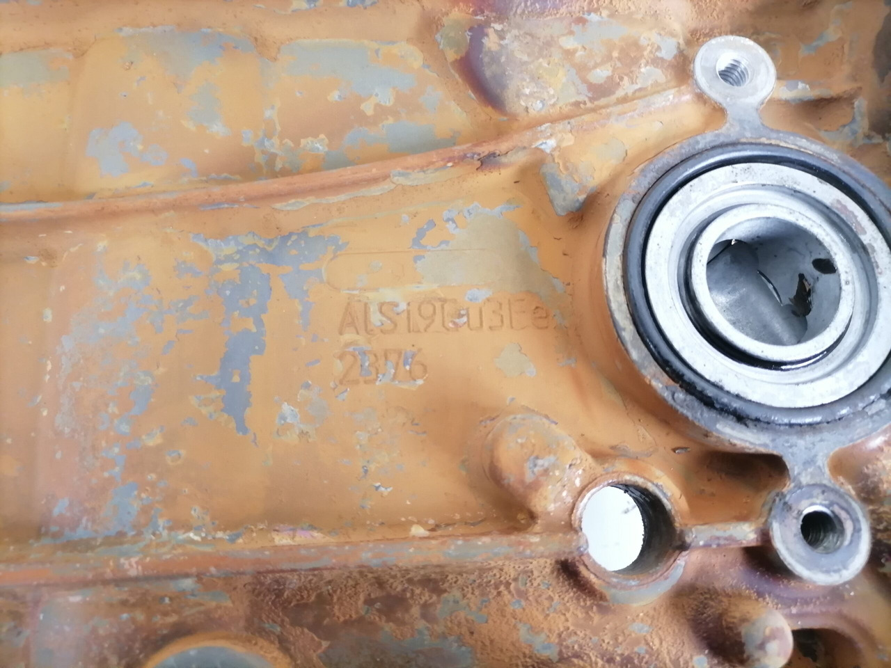 Scania Engine cooler cover 1874697 - Engine and parts for Truck: picture 4 Scania Engine cooler cover 1874697 - Engine and parts for Truck: picture 4