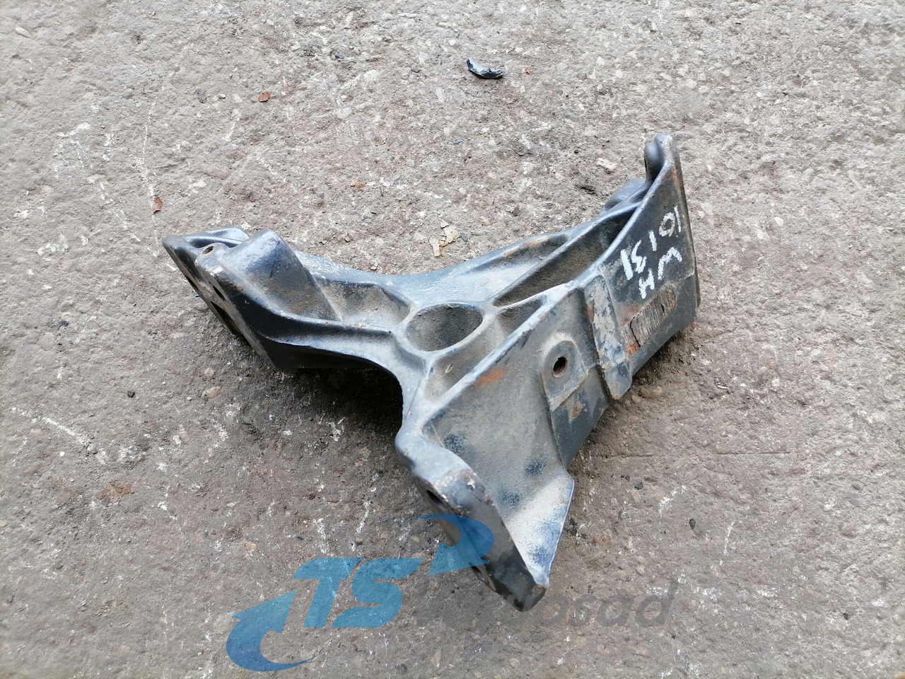 Scania Front bumper carrier 1404478 - Bumper for Truck: picture 2 Scania Front bumper carrier 1404478 - Bumper for Truck: picture 2