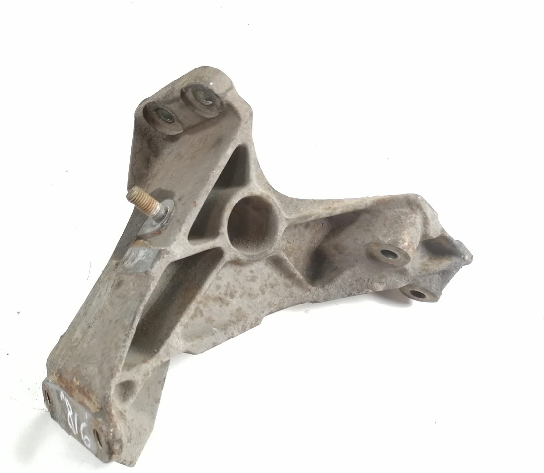 Scania Front bumper carrier 1404478 - Bumper for Truck: picture 3 Scania Front bumper carrier 1404478 - Bumper for Truck: picture 3