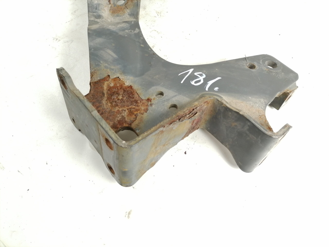 Scania Front bumper carrier 1802166 - Bumper for Truck: picture 4 Scania Front bumper carrier 1802166 - Bumper for Truck: picture 4