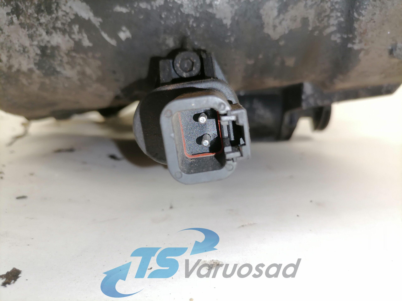 Scania Fuel filter unit 1863221 - Fuel filter for Truck: picture 5 Scania Fuel filter unit 1863221 - Fuel filter for Truck: picture 5