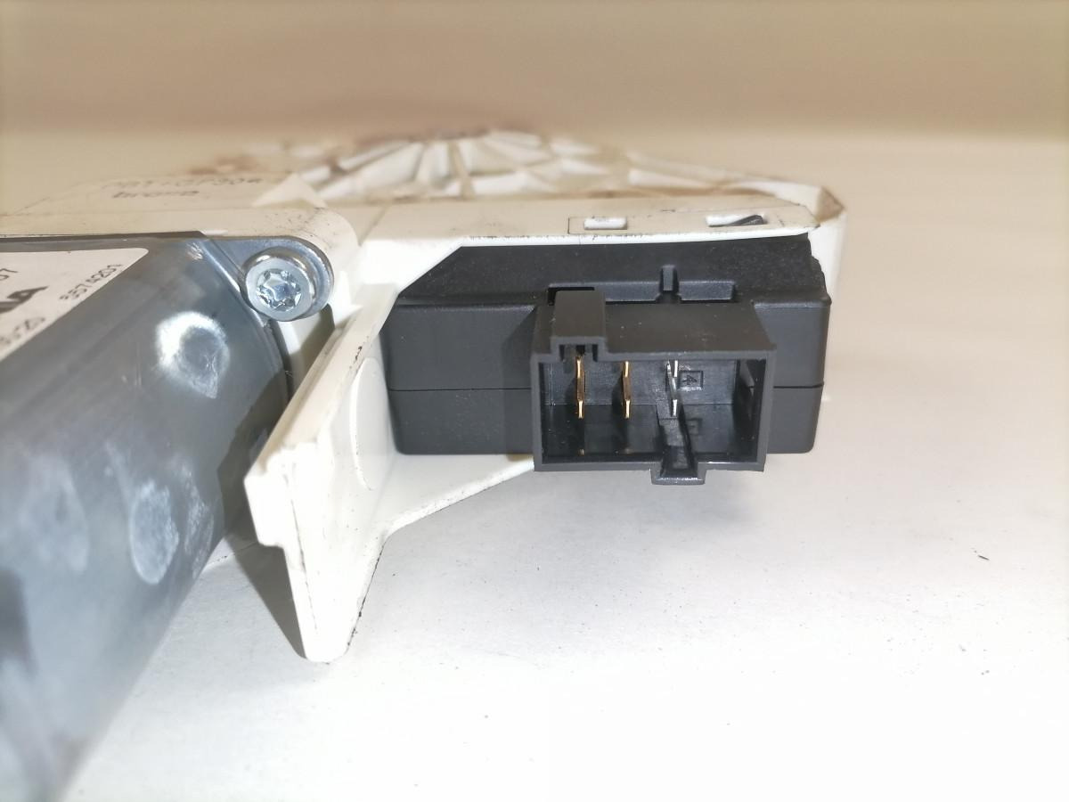 Scania Glass lift 2076264 - Window and parts for Truck: picture 2 Scania Glass lift 2076264 - Window and parts for Truck: picture 2