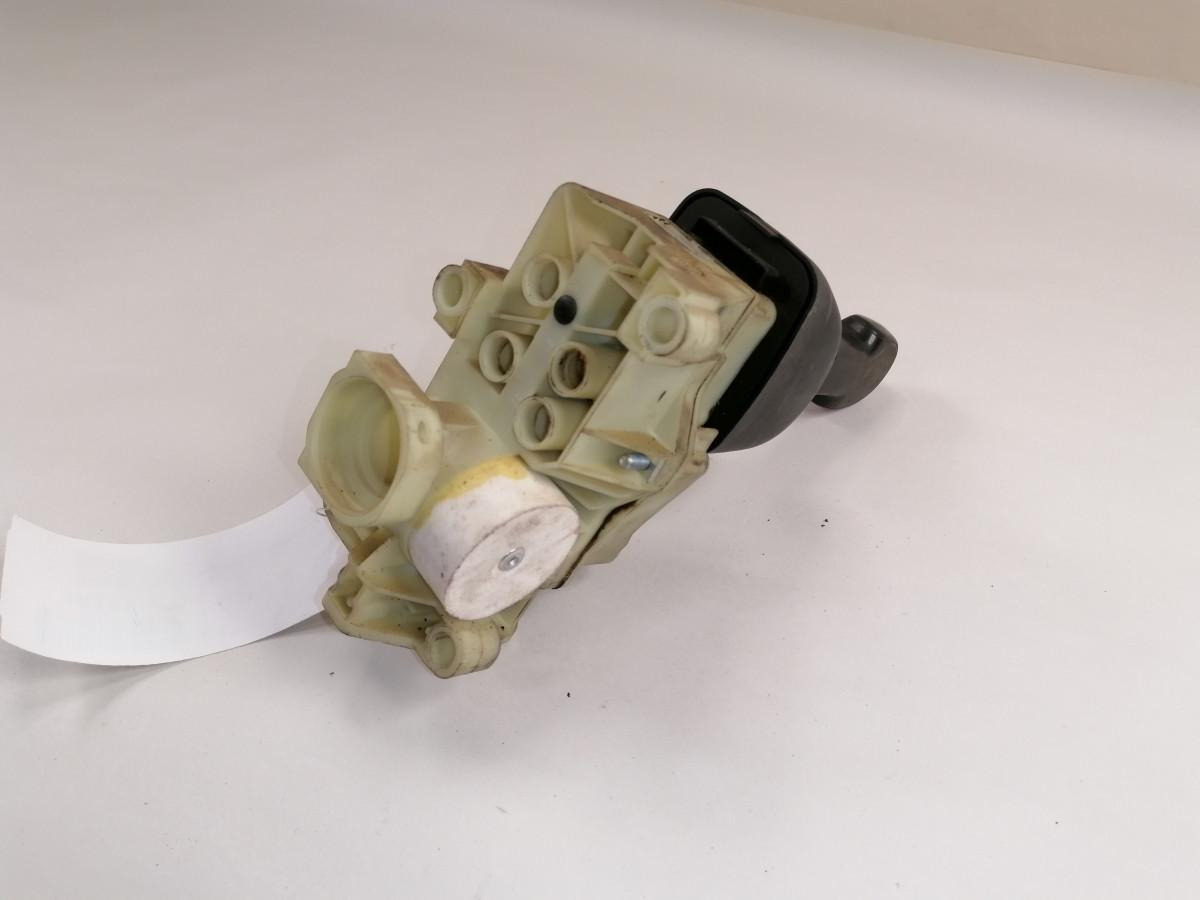 Scania Handbrake control lever 1882111 - Universal part for Truck: picture 3 Scania Handbrake control lever 1882111 - Universal part for Truck: picture 3