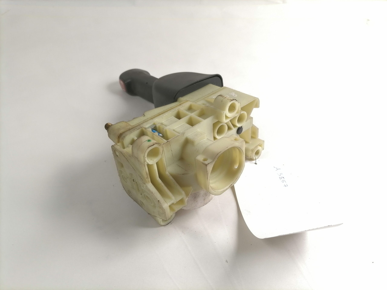 Scania Handbrake control lever 1882115 - Universal part for Truck: picture 4 Scania Handbrake control lever 1882115 - Universal part for Truck: picture 4