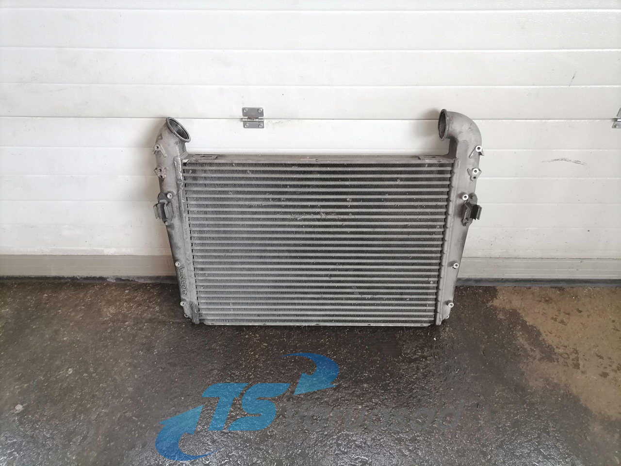 Scania Intercooler radiator 1400937 - Intercooler for Truck: picture 1 Scania Intercooler radiator 1400937 - Intercooler for Truck: picture 1