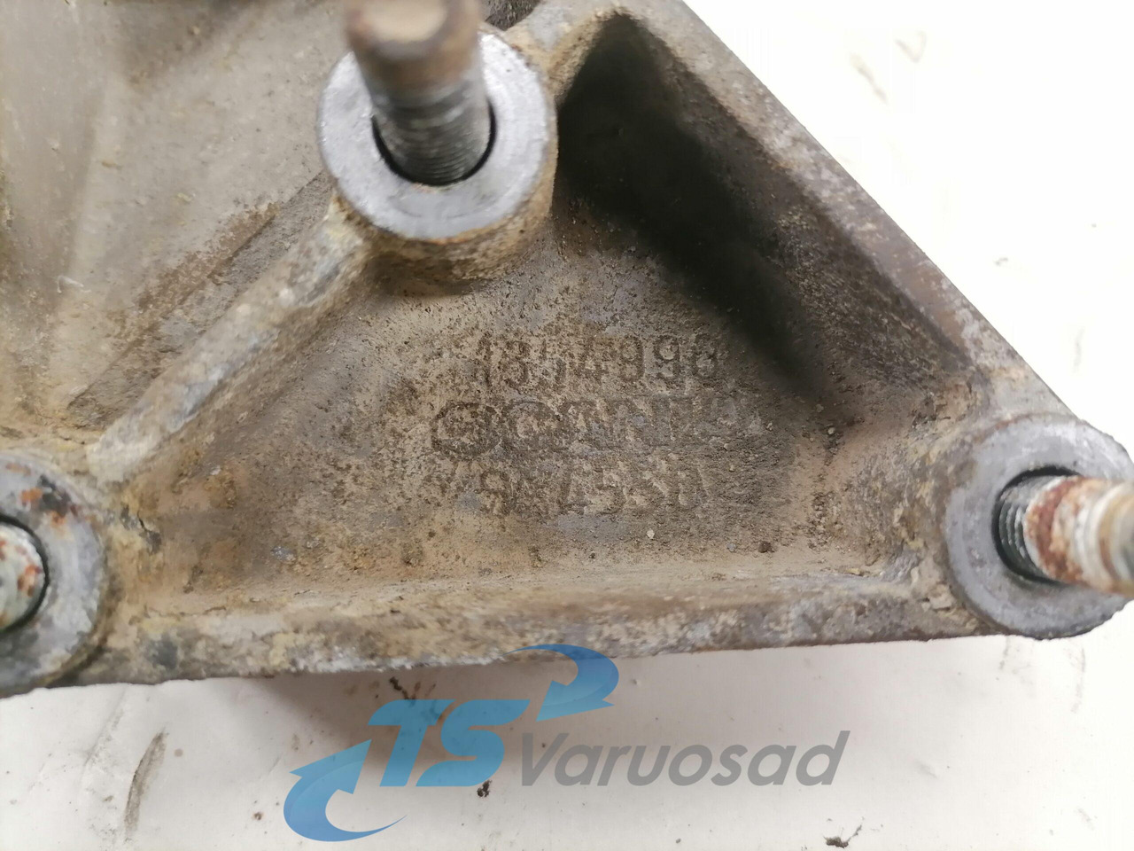 Scania Käiguvahetushoova kinnitus 1354990 - Gearbox and parts for Truck: picture 2 Scania Käiguvahetushoova kinnitus 1354990 - Gearbox and parts for Truck: picture 2