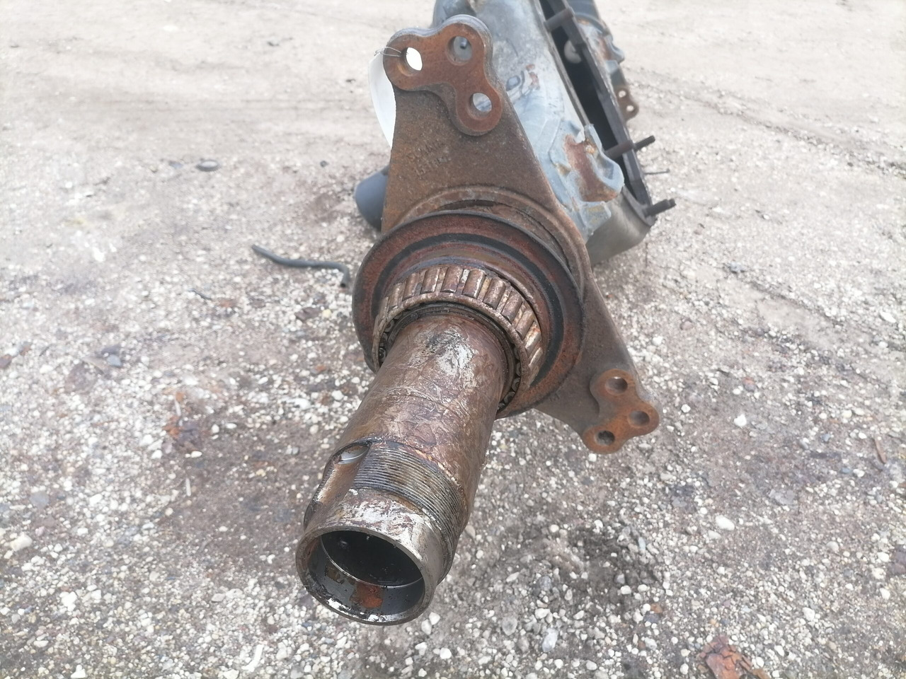 Scania Rear axel housing 1733934 - Axle and parts for Truck: picture 5 Scania Rear axel housing 1733934 - Axle and parts for Truck: picture 5