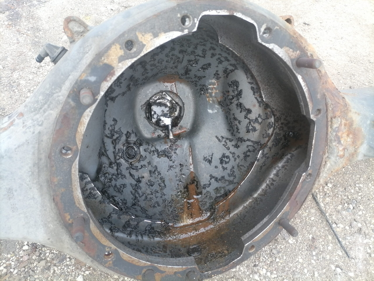 Scania Rear axel housing 1733934 - Axle and parts for Truck: picture 3 Scania Rear axel housing 1733934 - Axle and parts for Truck: picture 3