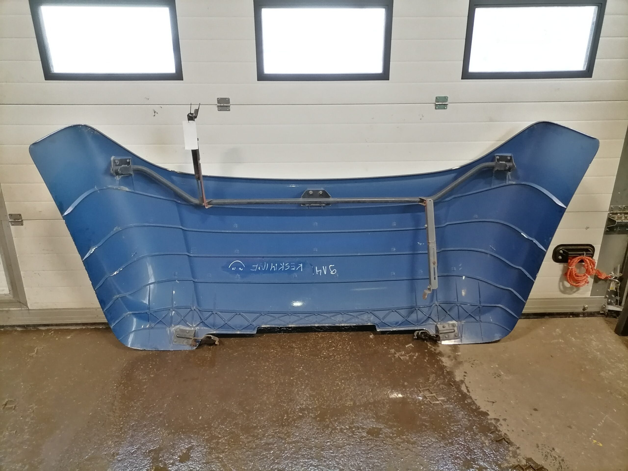 Scania Scania cab wind deflector, roof 1757973 - Aerodynamics/ Spoiler for Truck: picture 5 Scania Scania cab wind deflector, roof 1757973 - Aerodynamics/ Spoiler for Truck: picture 5
