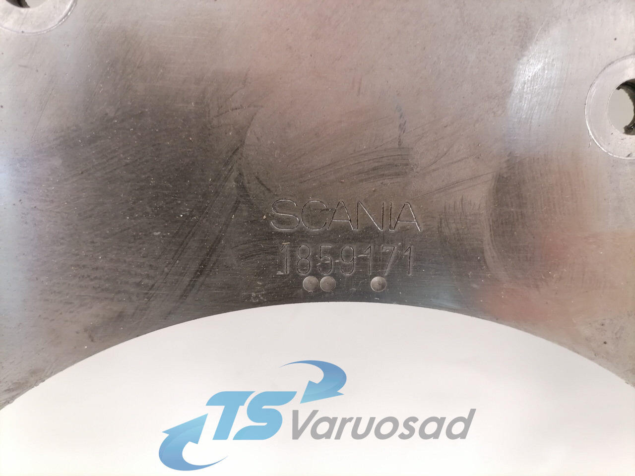 Scania Timing gear plate 1859171 - Engine and parts for Truck: picture 2 Scania Timing gear plate 1859171 - Engine and parts for Truck: picture 2