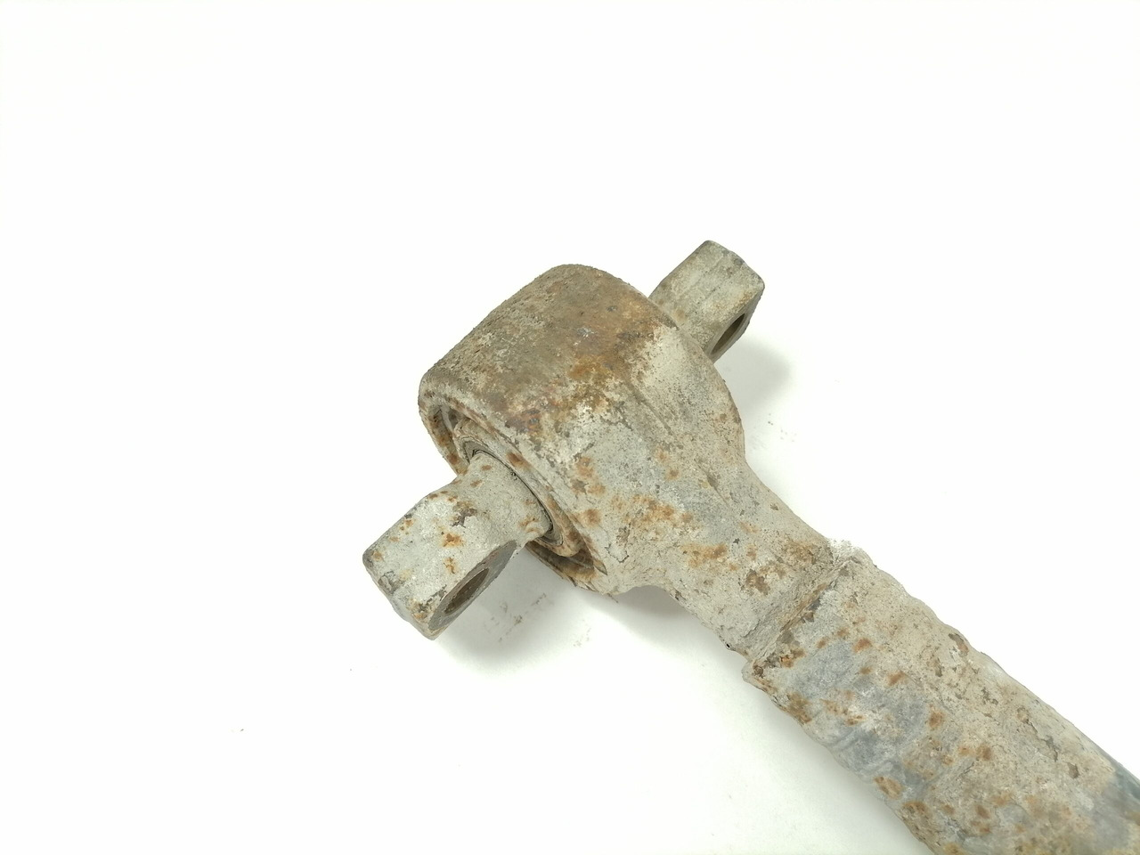Scania Torque rod 1393298 - Axle and parts for Truck: picture 2 Scania Torque rod 1393298 - Axle and parts for Truck: picture 2