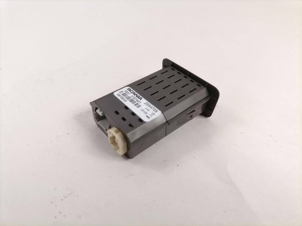 Scania USB/AUX pistikute paneel 2554705 - Electrical system for Truck: picture 3 Scania USB/AUX pistikute paneel 2554705 - Electrical system for Truck: picture 3