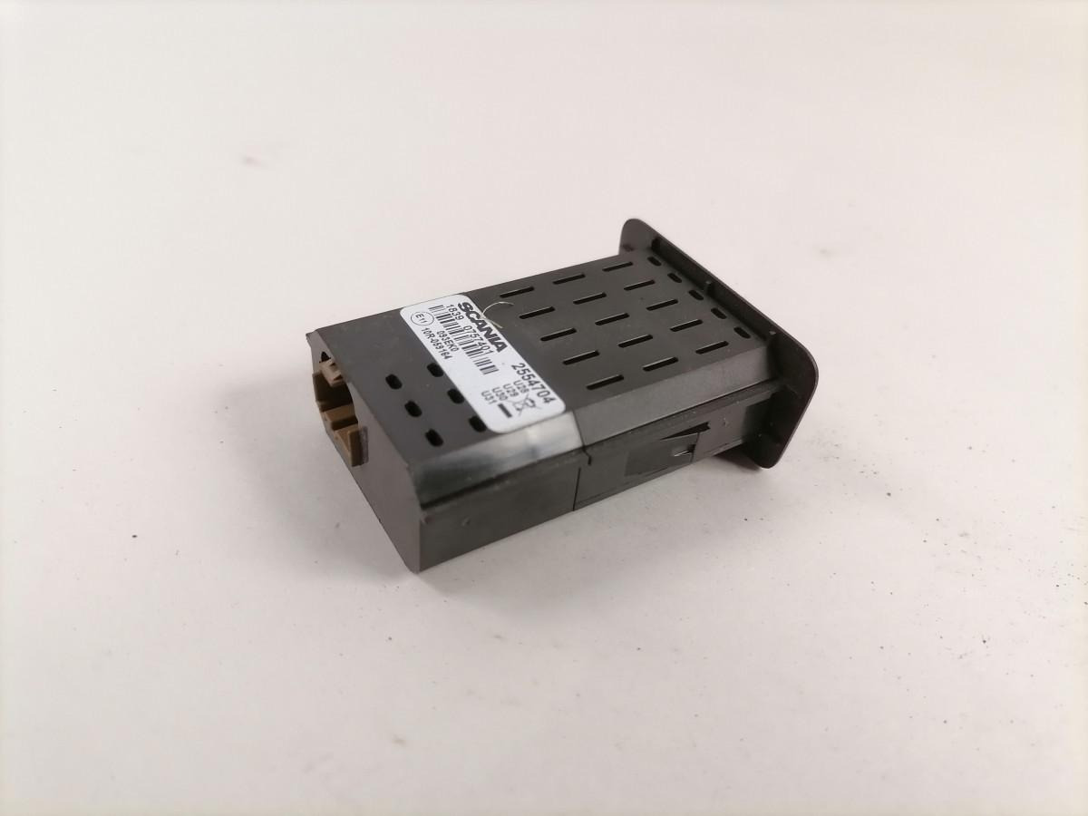 Scania USB pistiku paneel 2554704 - Electrical system for Truck: picture 3 Scania USB pistiku paneel 2554704 - Electrical system for Truck: picture 3