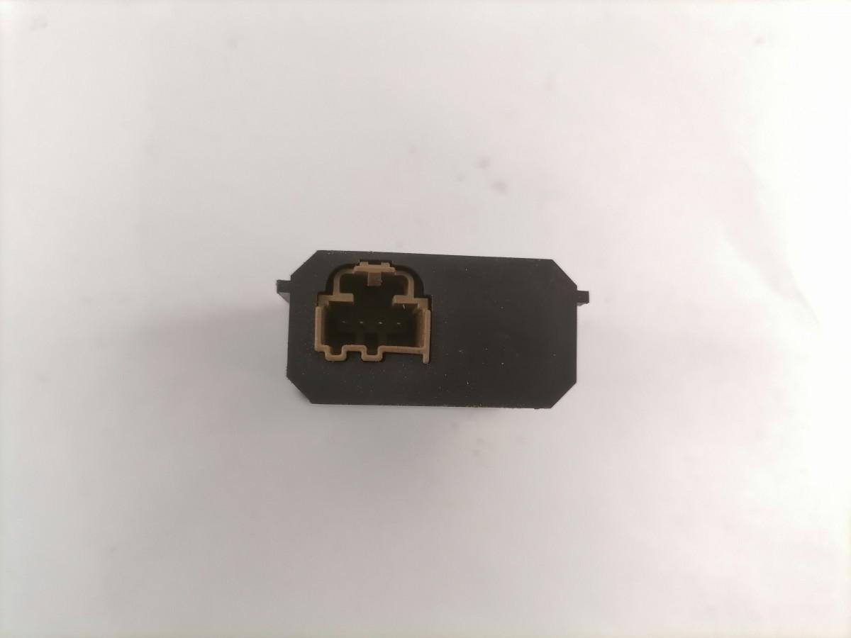 Scania USB pistiku paneel 2554704 - Electrical system for Truck: picture 3 Scania USB pistiku paneel 2554704 - Electrical system for Truck: picture 3