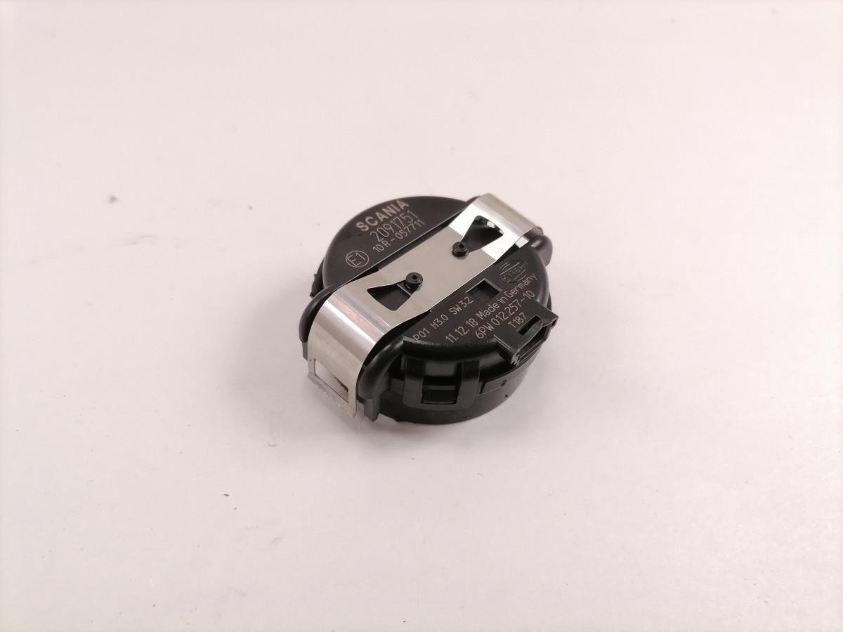 Scania Vihmasensor 2091751 - ECU for Truck: picture 2 Scania Vihmasensor 2091751 - ECU for Truck: picture 2