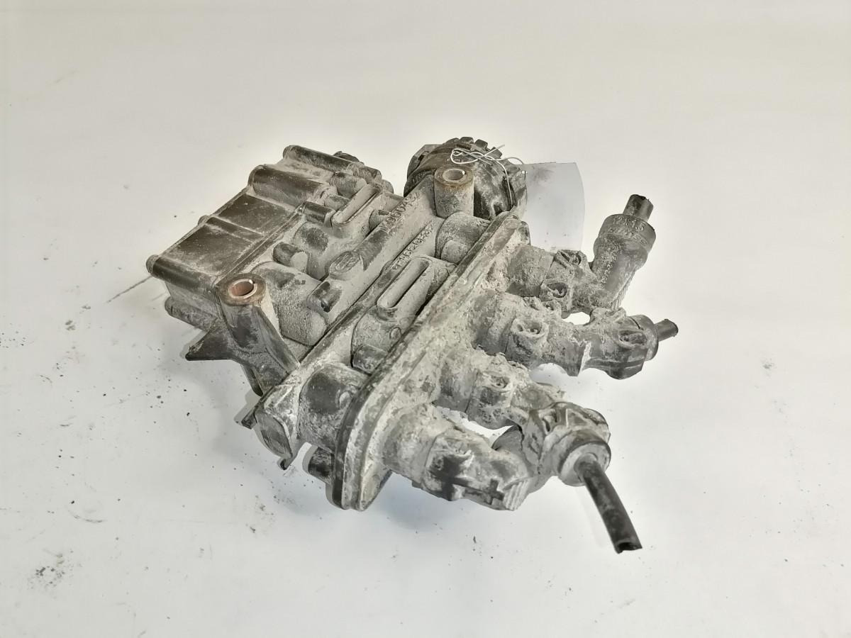Volvo Air suspension control valve, ECAS 21083660 - Brake valve for Truck: picture 3 Volvo Air suspension control valve, ECAS 21083660 - Brake valve for Truck: picture 3