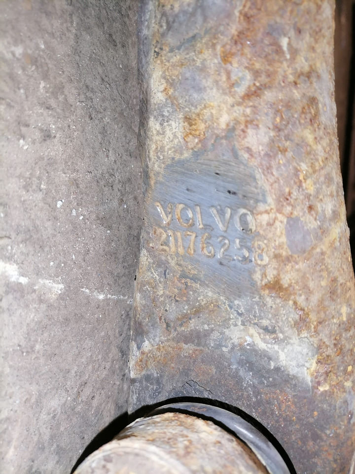 Volvo Anti-roll bar 21176258 - Anti-roll bar for Truck: picture 2 Volvo Anti-roll bar 21176258 - Anti-roll bar for Truck: picture 2
